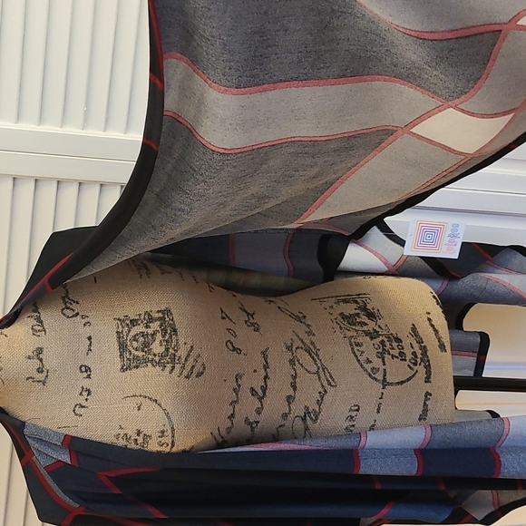 🌟HP🌟LuLaRoe Kaftan Savannah - S/M NWT - Picture 6 of 13